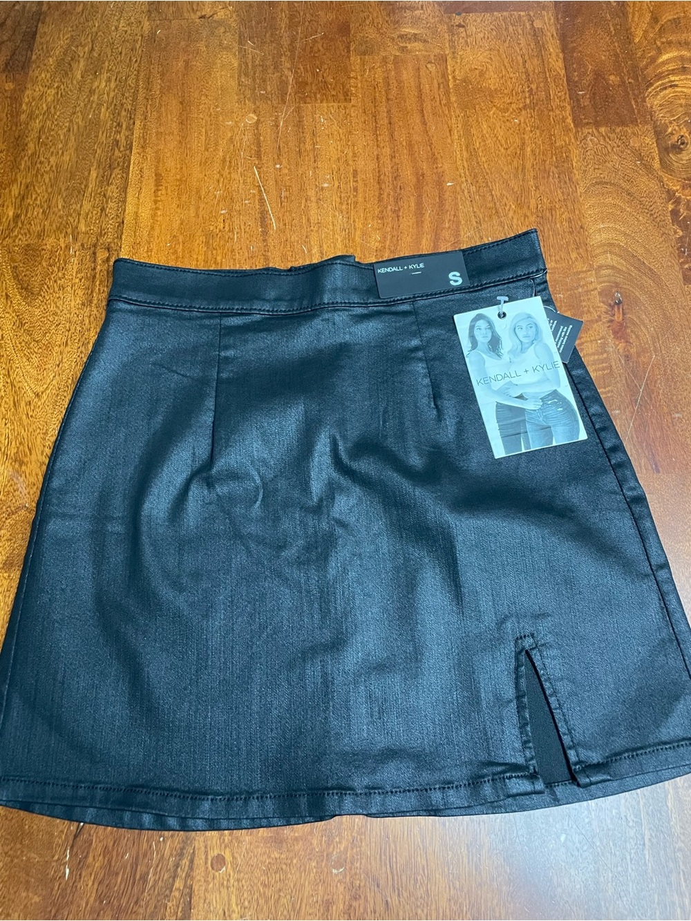 Kendall and Kylie mini black skirt size small nwt